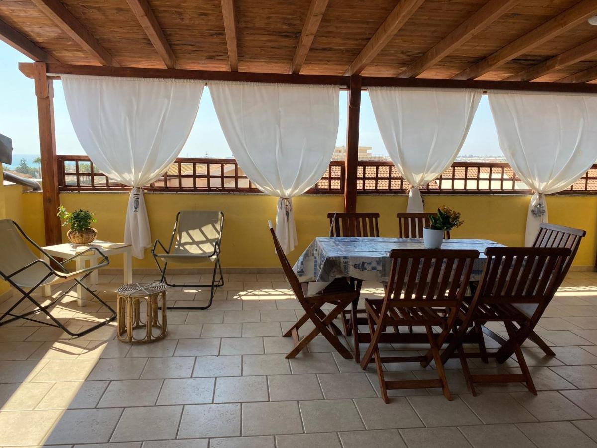Casa Vacanze Il Giardino Dei Girasoli Marina di Ragusa Kültér fotó