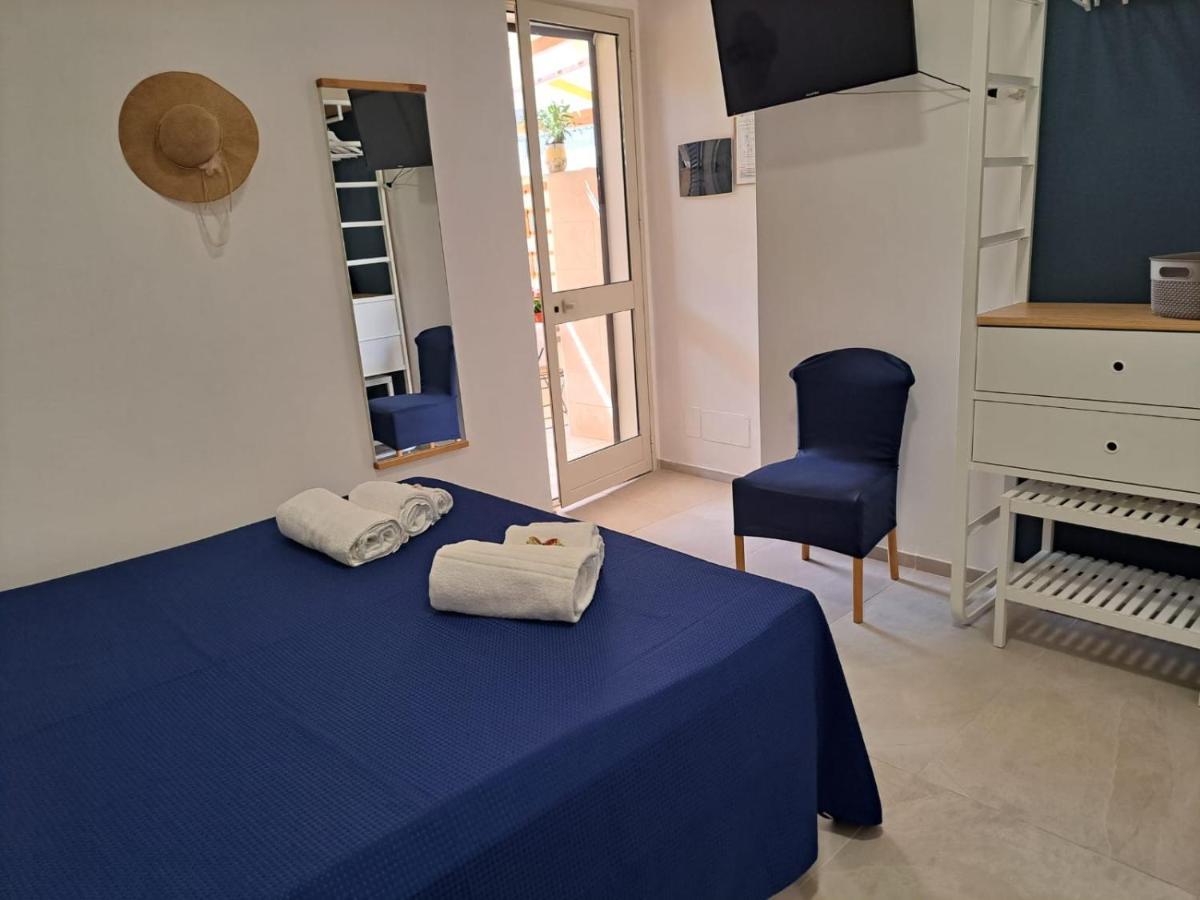 Casa Vacanze Il Giardino Dei Girasoli Marina di Ragusa Kültér fotó